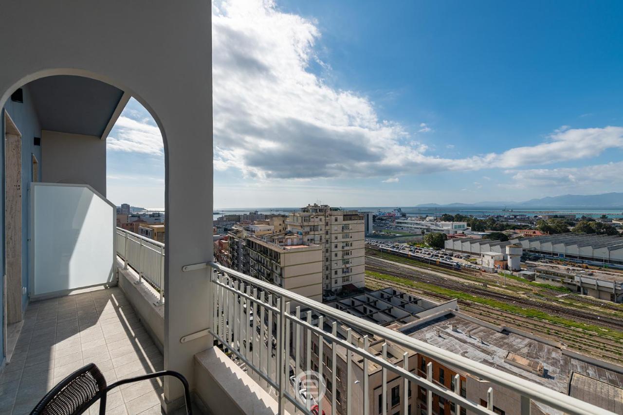 Enchanting Panoramic Retreat Cagliari Bagian luar foto